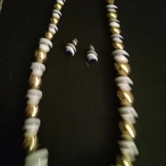 Talbots blue, white and gold beaded adjustable necklace and matching pierced ear - Picture 2 of 4